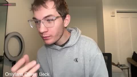 Snapshot of oliver_beck chatting on 29, 11, 2025 Oliver Beck online show from 29, 11, 2025