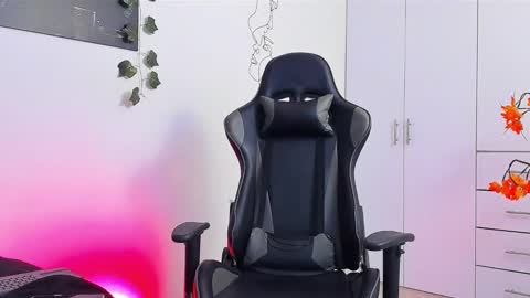 Snapshot of oliver_bray chatting on 1, 2, 2026 Oliver bray online show from 1, 2, 2026