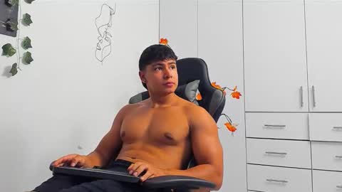 Snapshot of oliver_bray chatting on 13, 2, 2026 Oliver bray online show from 13, 2, 2026