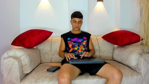 Snapshot of oliver_kooper chatting on 21, 12, 2024 OLIVER online show from 21, 12, 2024