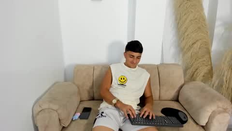 Snapshot of oliver_kooper chatting on 4, 2, 2026 OLIVER online show from 4, 2, 2026