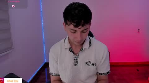 Snapshot of oliver_kyy chatting on 13, 5, 2026 oliveeer online show from 13, 5, 2026