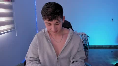 Snapshot of oliver_kyy chatting on 16, 5, 2026 oliveeer online show from 16, 5, 2026