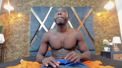 Snapshot of oliver_laurent_ chatting on 15, 3, 2026 OLIVER LAURENT online show from 15, 3, 2026