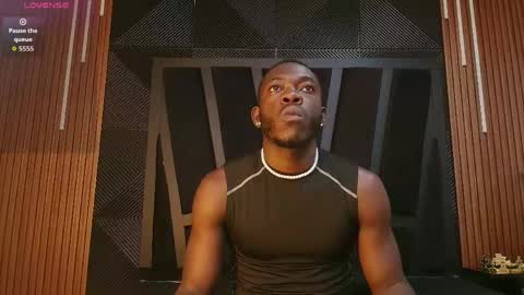 Snapshot of oliver_laurent_ chatting on 16, 4, 2026 OLIVER LAURENT online show from 16, 4, 2026