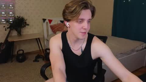 Snapshot of oliver_travis chatting on 13, 2, 2025 Oliver Evans online show from 13, 2, 2025