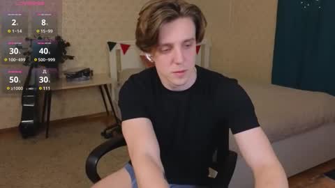 Snapshot of oliver_travis chatting on 20, 2, 2025 Oliver Evans online show from 20, 2, 2025