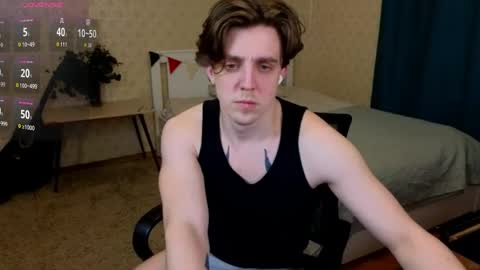 Snapshot of oliver_travis chatting on 12, 4, 2026 Oliver Evans online show from 12, 4, 2026