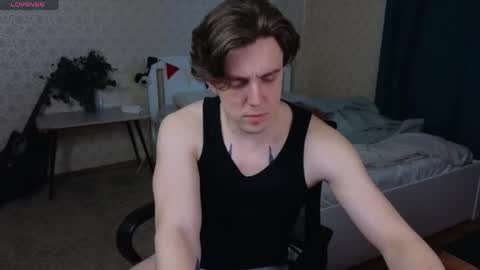 Snapshot of oliver_travis chatting on 21, 4, 2026 Oliver Evans online show from 21, 4, 2026