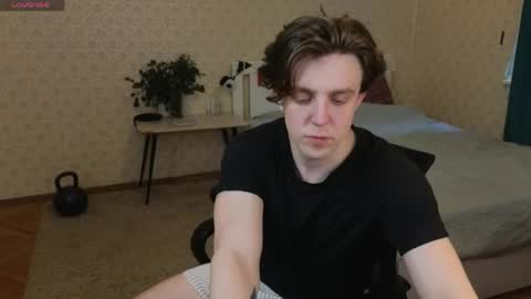 Snapshot of oliver_travis chatting on 11, 5, 2026 Oliver Evans online show from 11, 5, 2026