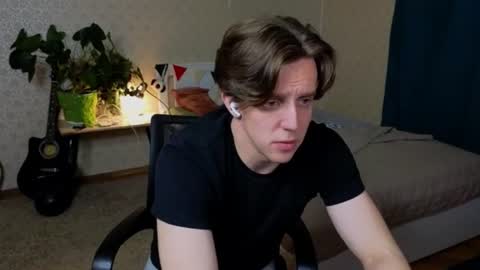 Snapshot of oliver_travis chatting on 31, 7, 2026 Oliver Evans online show from 31, 7, 2026