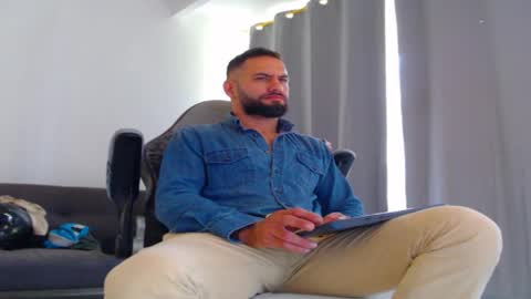 oliver online show from 24, 10, 2025