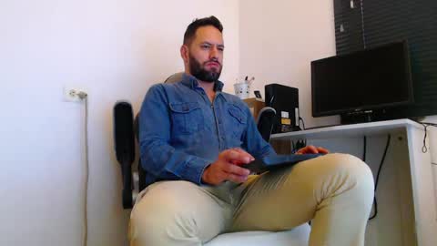 oliver online show from 7, 4, 2026