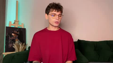 Snapshot of oliverlawrence chatting on 3, 7, 2026 oliverlawrence online show from 3, 7, 2026