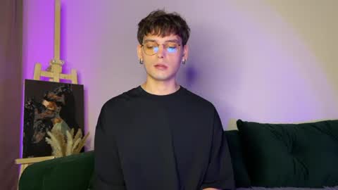 Snapshot of oliverlawrence chatting on 4, 7, 2026 oliverlawrence online show from 4, 7, 2026