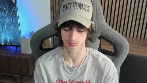 Snapshot of oliverrgroove chatting on 22, 4, 2026 oliverrgroove online show from 22, 4, 2026