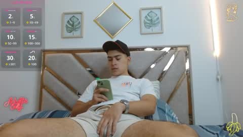 Snapshot of oliversaint__ chatting on 16, 4, 2026 oliver saint online show from 16, 4, 2026