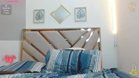 Snapshot of oliversaint__ chatting on 18, 4, 2026 oliver saint online show from 18, 4, 2026