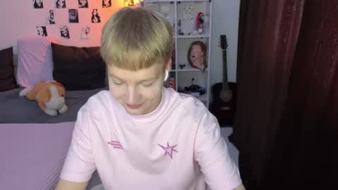 Snapshot of olivertasty chatting on 28, 9, 2025 oliver online show from 28, 9, 2025