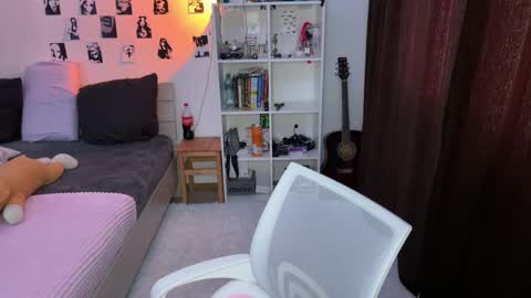 Snapshot of olivertasty chatting on 29, 9, 2025 oliver online show from 29, 9, 2025