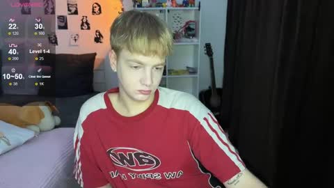 Snapshot of olivertasty chatting on 14, 10, 2025 oliver online show from 14, 10, 2025