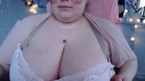 Olivia Gold online show from 4, 2, 2025