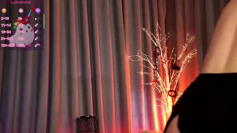 Snapshot of olivia_devis chatting on 1, 3, 2025 SaraConor online show from 1, 3, 2025