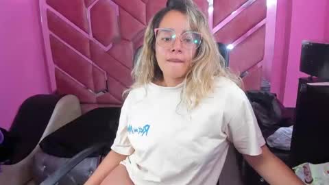  OLIVIA  online show from 9, 2, 2025