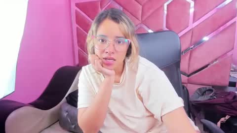  OLIVIA  online show from 9, 2, 2025