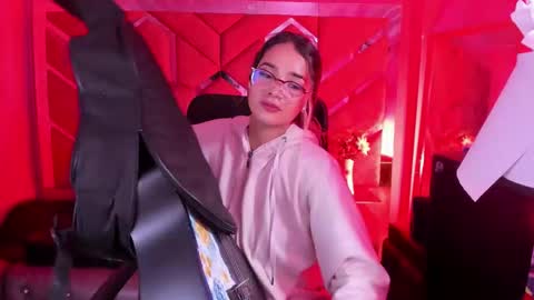 Snapshot of olivia_fox69 chatting on 3, 3, 2026 OLIVIA online show from 3, 3, 2026