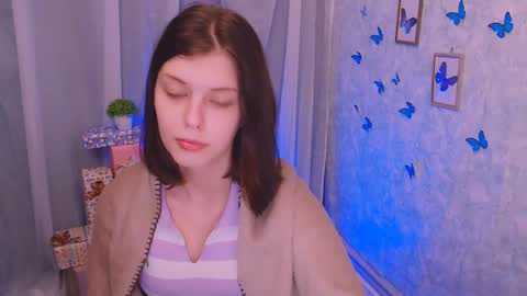 Snapshot of olivia_red_ chatting on 7, 1, 2025 Olivia online show from 7, 1, 2025