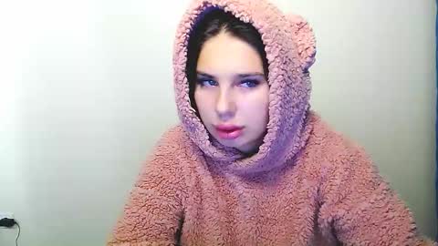 Snapshot of olivia_red_ chatting on 18, 9, 2025 Olivia online show from 18, 9, 2025