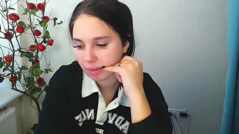 Snapshot of olivia_red_ chatting on 3, 10, 2025 Olivia online show from 3, 10, 2025