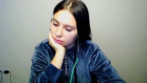 Snapshot of olivia_red_ chatting on 4, 10, 2025 Olivia online show from 4, 10, 2025