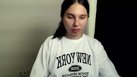 Snapshot of olivia_red_ chatting on 16, 10, 2025 Olivia online show from 16, 10, 2025