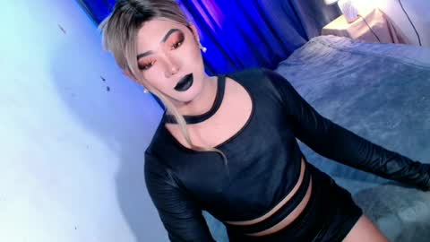 Miss OLIVIA online show from 1, 7, 2026
