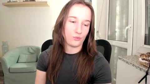 Snapshot of oliviaaa2003 chatting on 9, 2, 2025 Oliwiaa2004 online show from 9, 2, 2025