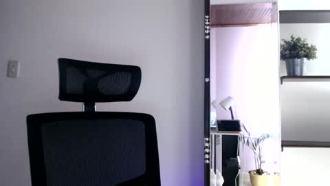 oliviaaa__ online show from 1, 11, 2025