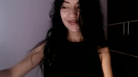 oliviaaa__ online show from 8, 5, 2026