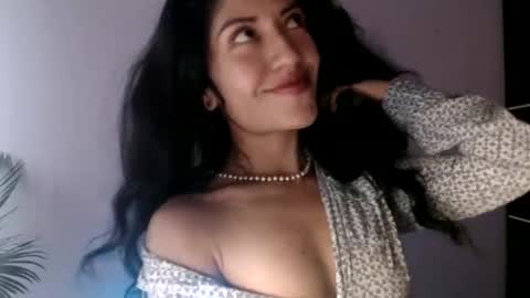 oliviaaa__ online show from 12, 5, 2026