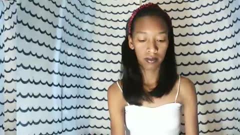 Snapshot of oliviah27 chatting on 23, 11, 2025 oliviah27 online show from 23, 11, 2025