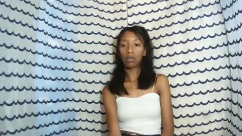 Snapshot of oliviah27 chatting on 1, 12, 2025 oliviah27 online show from 1, 12, 2025