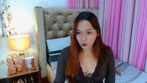 Snapshot of oliviahutton chatting on 12, 5, 2026 oliviahutton online show from 12, 5, 2026