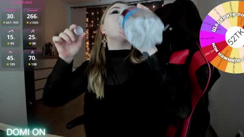 Snapshot of oliviamunk chatting on 20, 1, 2025 . online show from 20, 1, 2025