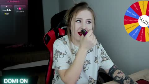 Snapshot of oliviamunk chatting on 24, 1, 2025 . online show from 24, 1, 2025