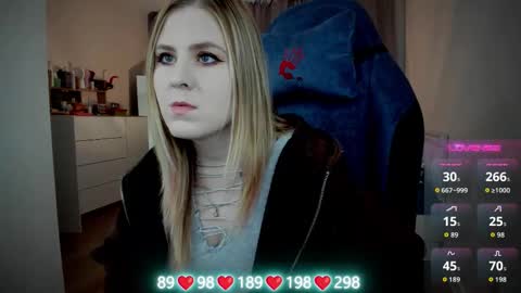 Snapshot of oliviamunk chatting on 24, 9, 2025 . online show from 24, 9, 2025