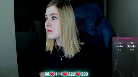 Snapshot of oliviamunk chatting on 4, 6, 2026 . online show from 4, 6, 2026