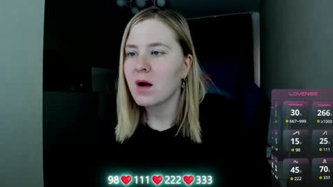 Snapshot of oliviamunk chatting on 5, 6, 2026 . online show from 5, 6, 2026