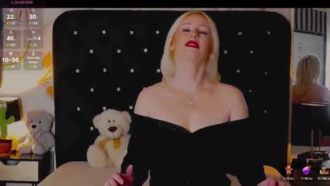 Olivia online show from 13, 12, 2025