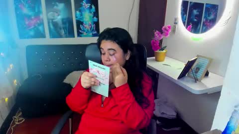 oliviia_cute online show from 5, 11, 2025